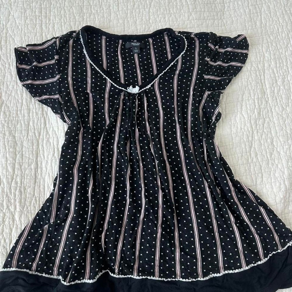 Vera wang heart polka dot top